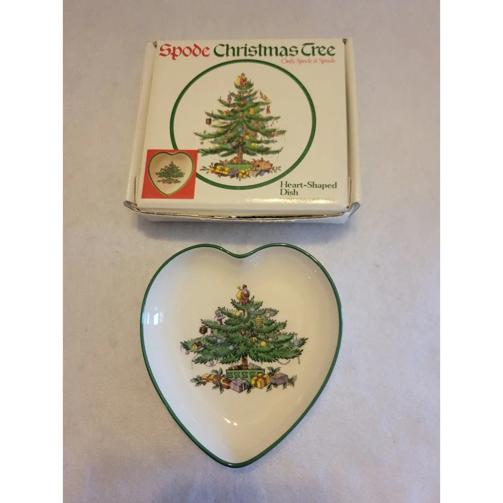 Spode Christmas Tree Heart Shaped‎ Trinket Dish Made England S3324-Z Decor